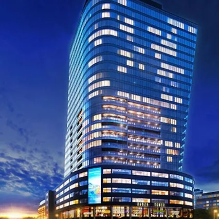 Hanza Tower Platinium & Sauna & Jacussi & Pool Apartment *